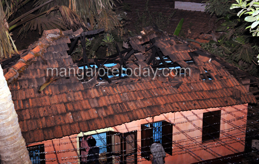 Fire gutted house in Yemmekere